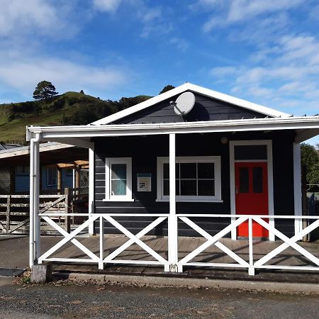 Whanga Butcher Shop Whangamomona Exteriör bild